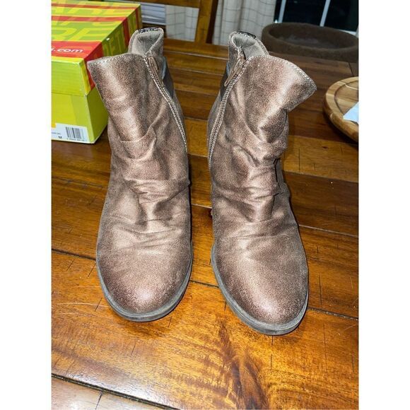 BareTraps Shoes - BareTraps Rikita Taupe Zip Up Boots Women’s 8